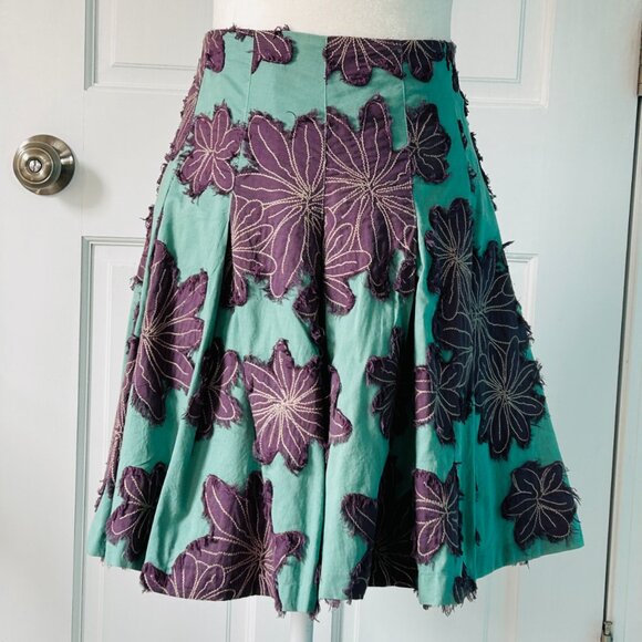 Tibi Dresses & Skirts - TIBI Cottagecore Inspired Cotton Aline Skirt with Floral Applique (size 2)